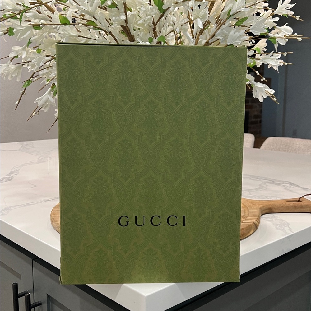GUCCI Empty Box!! - image 1